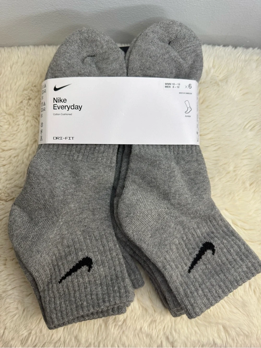 Nike Gray Everyday Cotton Cushioned Ankle Socks with Black Swoosh (6 Pack)